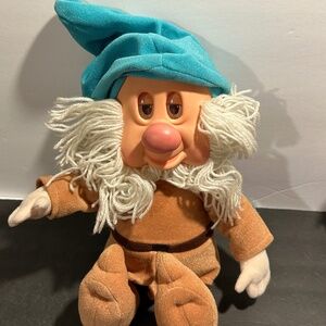 VTG Walt Disney Snow White's Dwarf Friend "Sleepy" Plush/Doll Mattel 1993